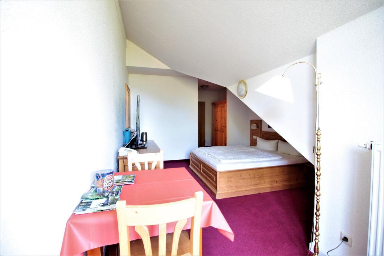 Ruhiges Doppelzimmer Im Hotel Ahornhof リントベルク エクステリア 写真
